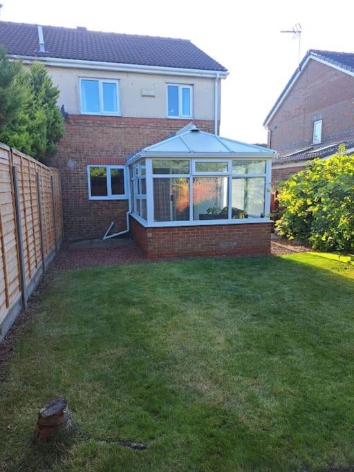 Вилла Modern Living In Hull Кингстон-апон-Халл Экстерьер фото
