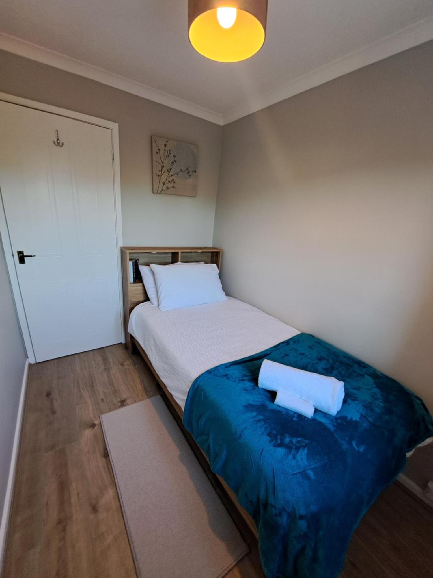 Вилла Modern Living In Hull Кингстон-апон-Халл Экстерьер фото