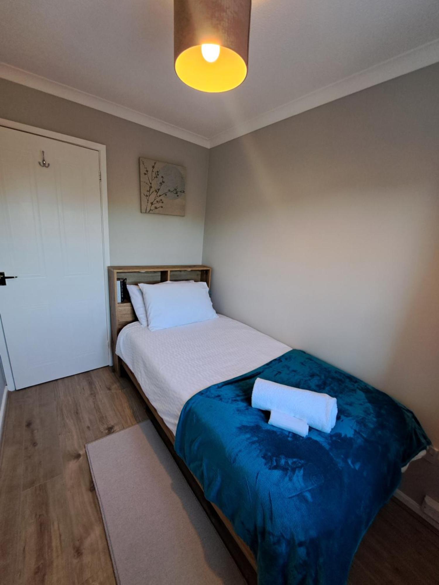 Вилла Modern Living In Hull Кингстон-апон-Халл Экстерьер фото